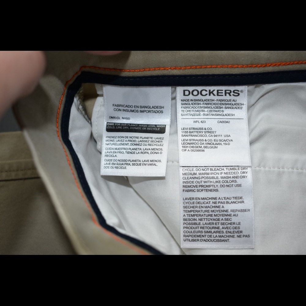 NWT Dockers Straight Fit Signature Khakis - Picture 7 of 10